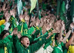 竞技大赛!球员表现出色引发球迷热议怎么写 竞技大赛!球员表现出色引发球迷热议怎么写